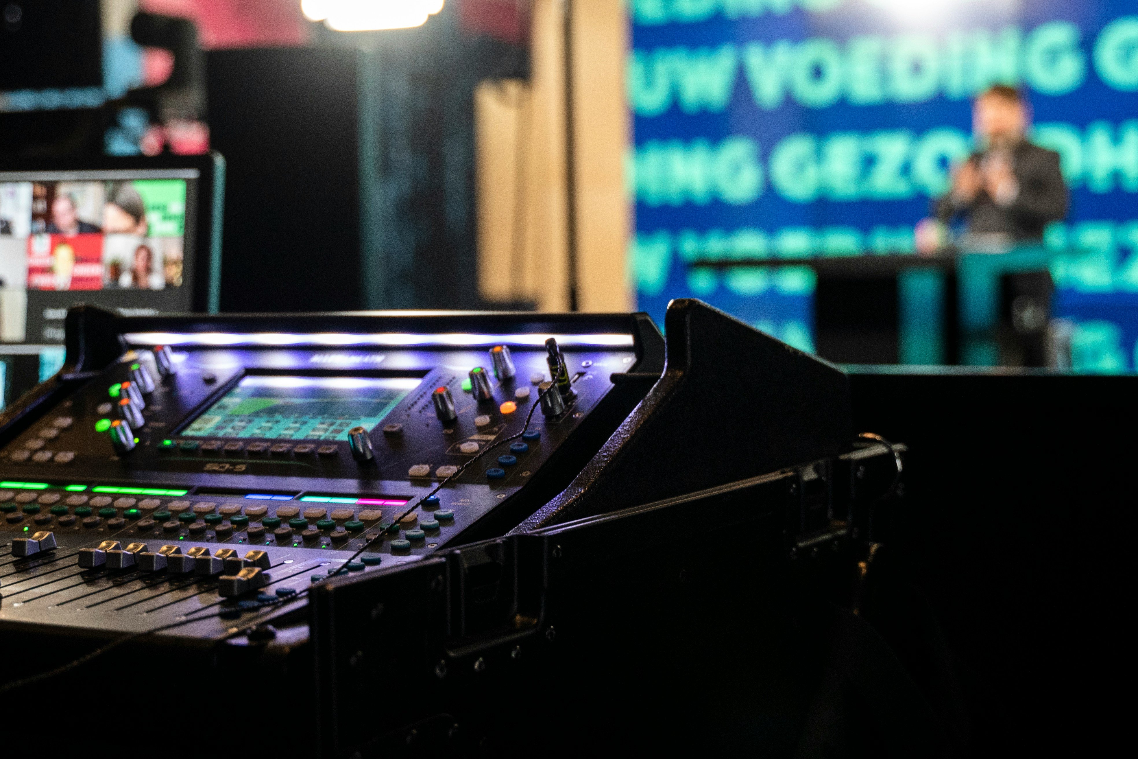 LivestreamBanner